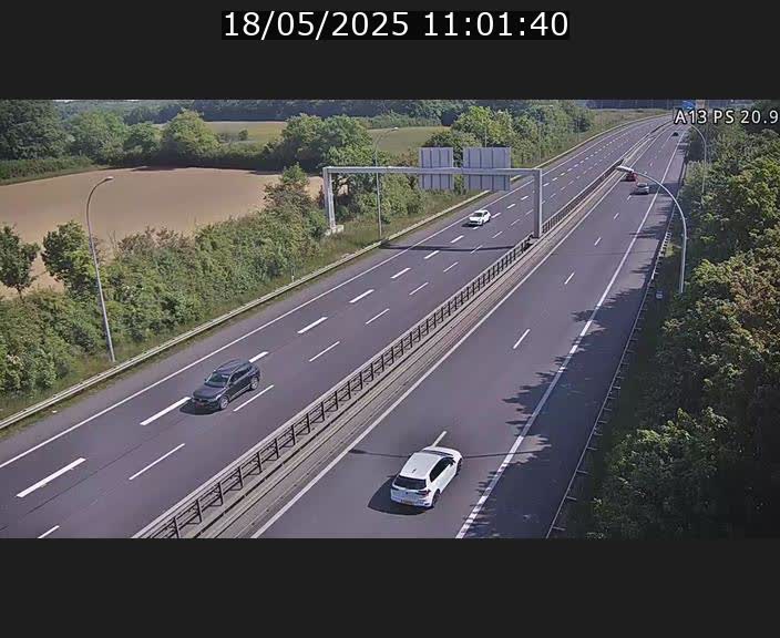 <h2>Traffic live webcam Luxembourg Croix de Bettembourg, rond-point d'Hellange - A13 direction Allemagne - BK 20.9</h2>
