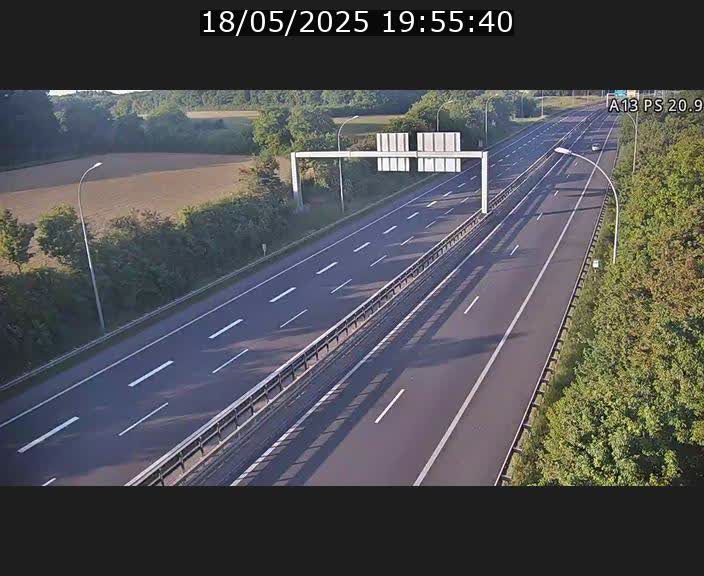 <h2>Traffic live webcam Luxembourg Croix de Bettembourg, rond-point d'Hellange - A13 direction Allemagne - BK 20.9</h2>