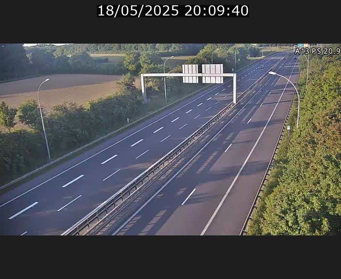 <h2>Traffic live webcam Luxembourg Croix de Bettembourg, rond-point d'Hellange - A13 direction Allemagne - BK 20.9</h2>