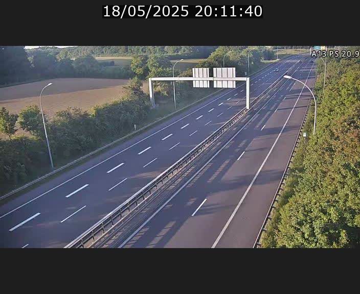 <h2>Traffic live webcam Luxembourg Croix de Bettembourg, rond-point d'Hellange - A13 direction Allemagne - BK 20.9</h2>