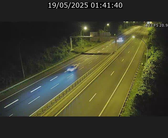 <h2>Traffic live webcam Luxembourg Croix de Bettembourg, rond-point d'Hellange - A13 direction Allemagne - BK 20.9</h2>