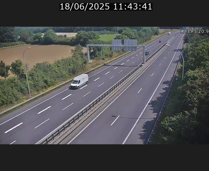 <h2>Traffic live webcam Luxembourg Croix de Bettembourg, rond-point d'Hellange - A13 direction Allemagne - BK 20.9</h2>