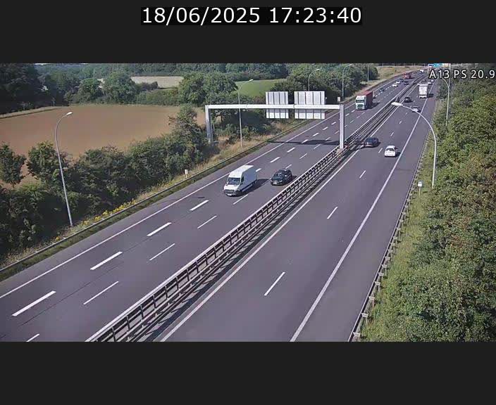 <h2>Traffic live webcam Luxembourg Croix de Bettembourg, rond-point d'Hellange - A13 direction Allemagne - BK 20.9</h2>