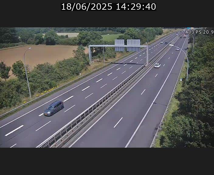 <h2>Traffic live webcam Luxembourg Croix de Bettembourg, rond-point d'Hellange - A13 direction Allemagne - BK 20.9</h2>