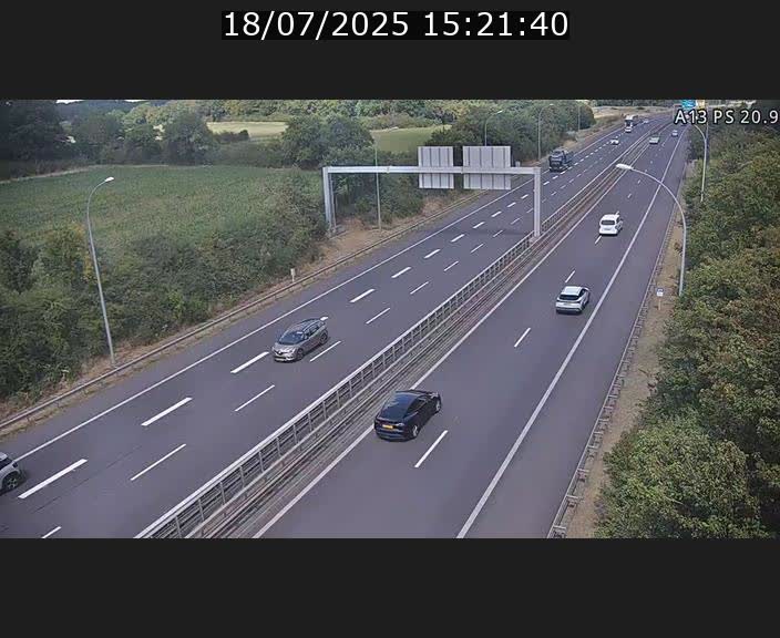<h2>Traffic live webcam Luxembourg Croix de Bettembourg, rond-point d'Hellange - A13 direction Allemagne - BK 20.9</h2>