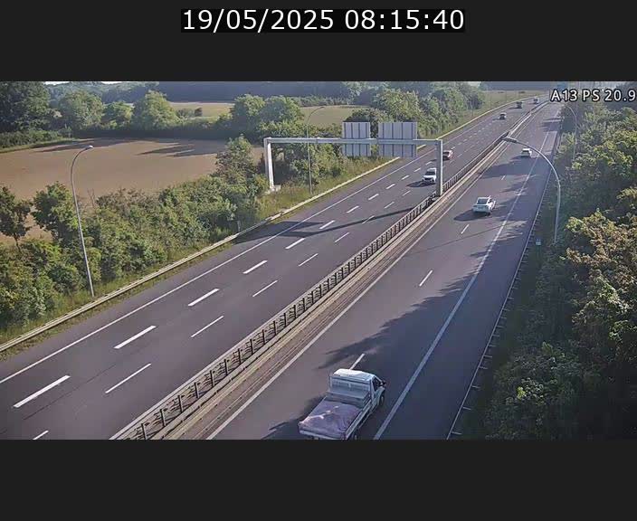 <h2>Traffic live webcam Luxembourg Croix de Bettembourg, rond-point d'Hellange - A13 direction Allemagne - BK 20.9</h2>