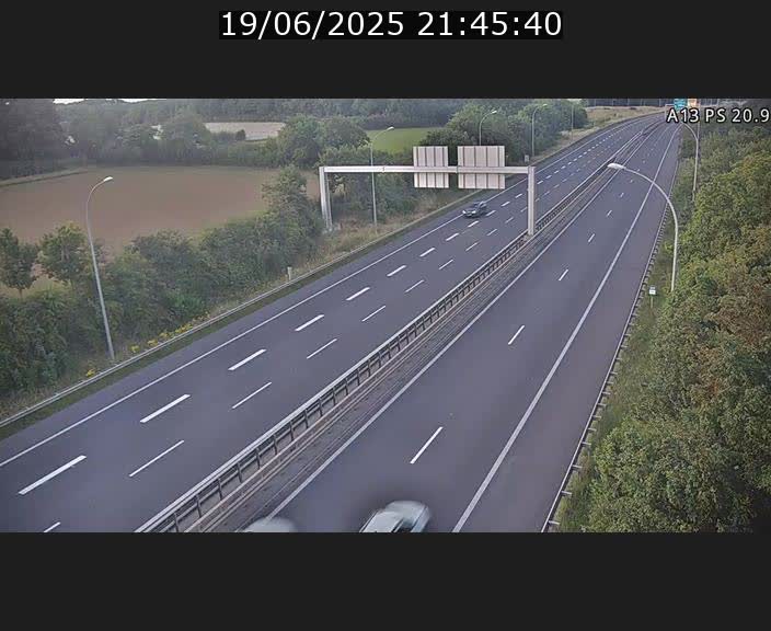 <h2>Traffic live webcam Luxembourg Croix de Bettembourg, rond-point d'Hellange - A13 direction Allemagne - BK 20.9</h2>