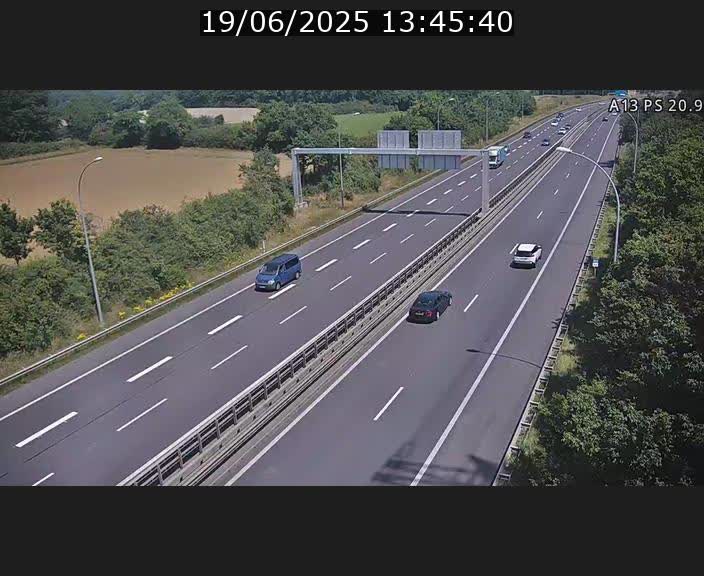 <h2>Traffic live webcam Luxembourg Croix de Bettembourg, rond-point d'Hellange - A13 direction Allemagne - BK 20.9</h2>