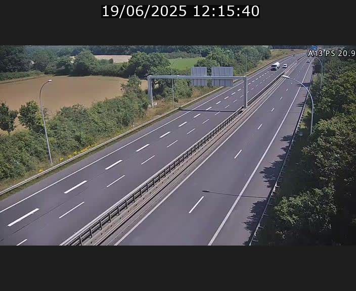 <h2>Traffic live webcam Luxembourg Croix de Bettembourg, rond-point d'Hellange - A13 direction Allemagne - BK 20.9</h2>