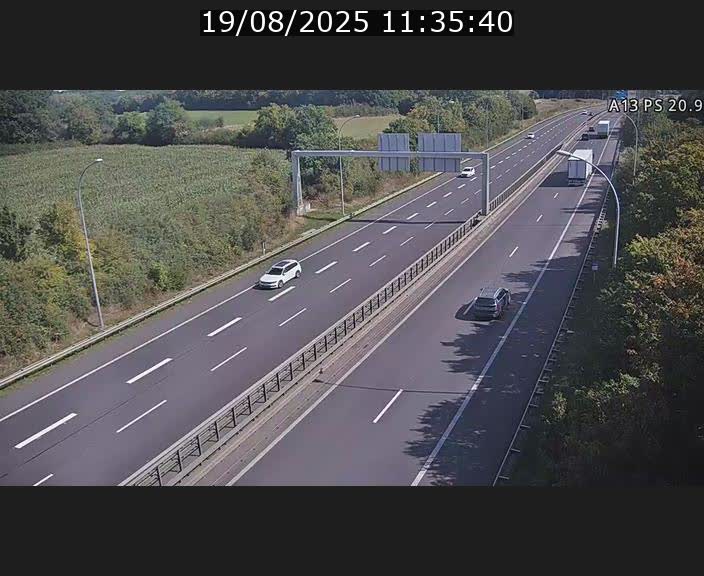 <h2>Traffic live webcam Luxembourg Croix de Bettembourg, rond-point d'Hellange - A13 direction Allemagne - BK 20.9</h2>