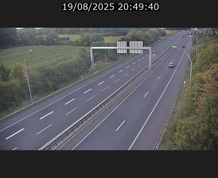 <h2>Traffic live webcam Luxembourg Croix de Bettembourg, rond-point d'Hellange - A13 direction Allemagne - BK 20.9</h2>