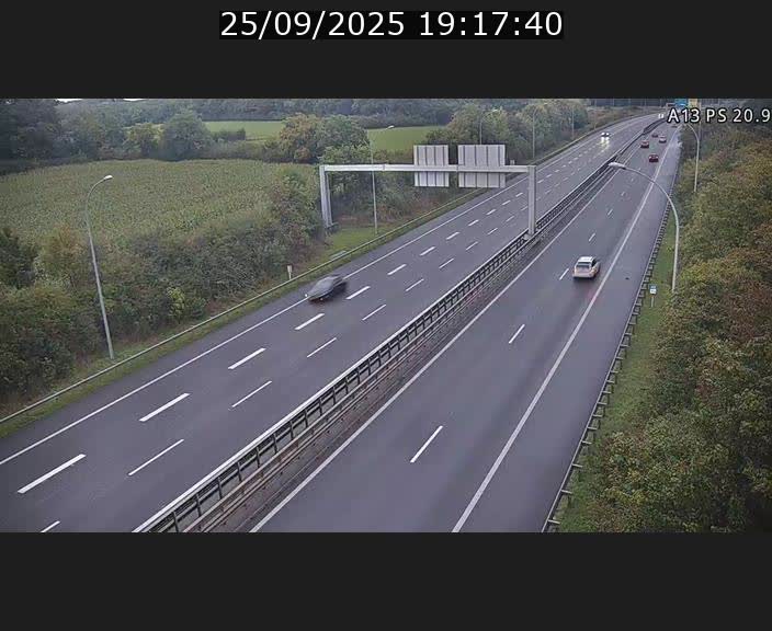 Traffic live webcam Luxembourg Croix de Bettembourg, rond-point d'Hellange - A13 direction Allemagne - BK 20.9