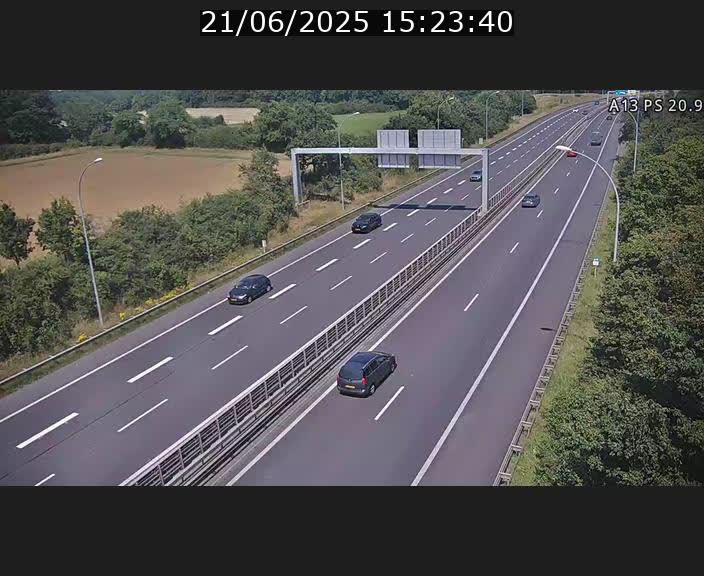 <h2>Traffic live webcam Luxembourg Croix de Bettembourg, rond-point d'Hellange - A13 direction Allemagne - BK 20.9</h2>
