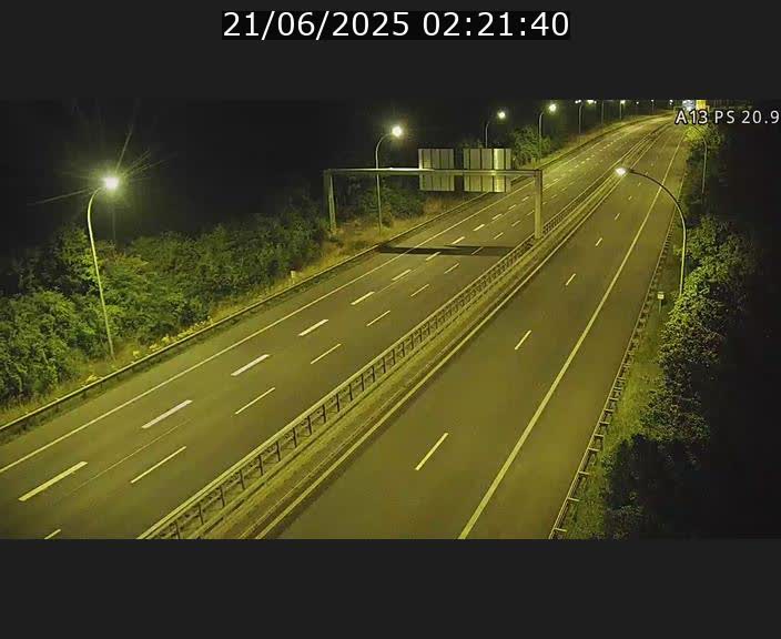 <h2>Traffic live webcam Luxembourg Croix de Bettembourg, rond-point d'Hellange - A13 direction Allemagne - BK 20.9</h2>