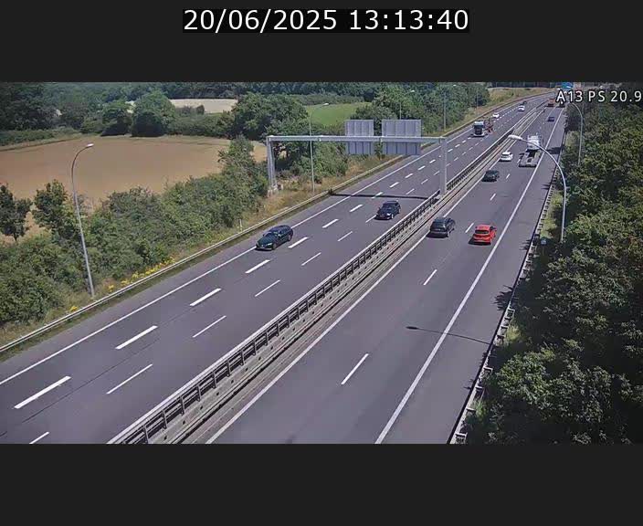 <h2>Traffic live webcam Luxembourg Croix de Bettembourg, rond-point d'Hellange - A13 direction Allemagne - BK 20.9</h2>