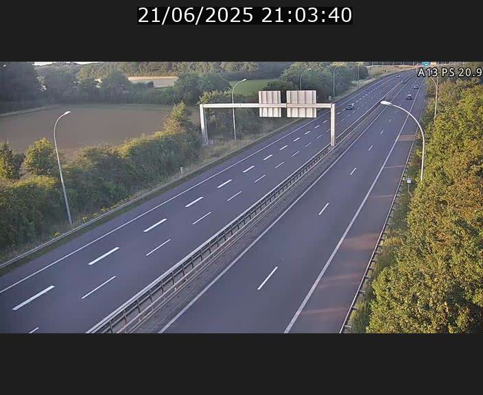 <h2>Traffic live webcam Luxembourg Croix de Bettembourg, rond-point d'Hellange - A13 direction Allemagne - BK 20.9</h2>