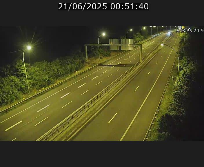 <h2>Traffic live webcam Luxembourg Croix de Bettembourg, rond-point d'Hellange - A13 direction Allemagne - BK 20.9</h2>