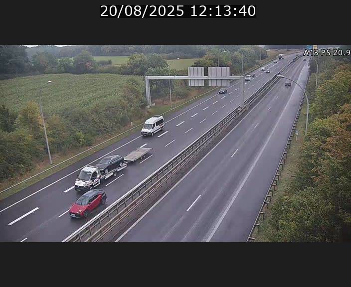 <h2>Traffic live webcam Luxembourg Croix de Bettembourg, rond-point d'Hellange - A13 direction Allemagne - BK 20.9</h2>
