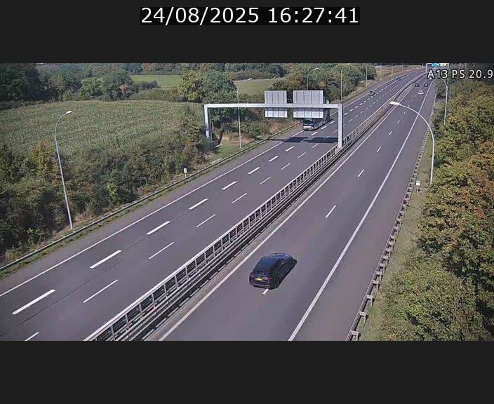 <h2>Traffic live webcam Luxembourg Croix de Bettembourg, rond-point d'Hellange - A13 direction Allemagne - BK 20.9</h2>