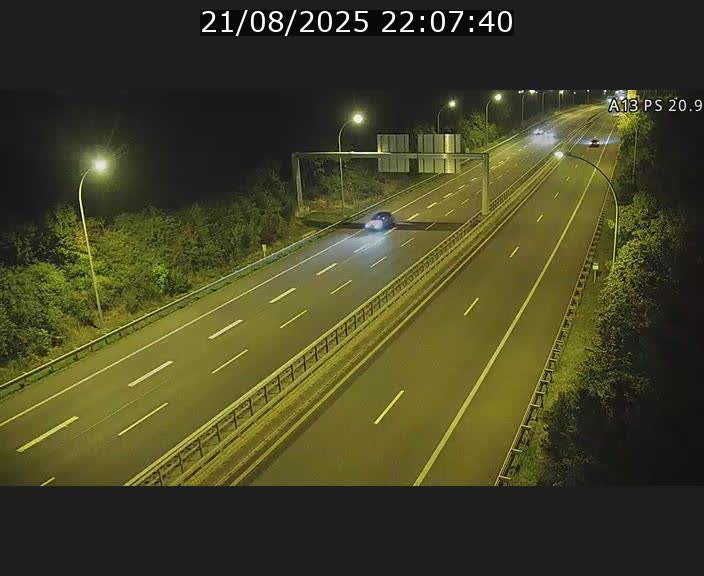 <h2>Traffic live webcam Luxembourg Croix de Bettembourg, rond-point d'Hellange - A13 direction Allemagne - BK 20.9</h2>