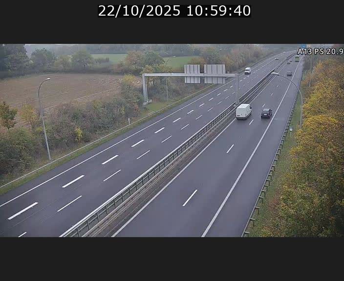 <h2>Traffic live webcam Luxembourg Croix de Bettembourg, rond-point d'Hellange - A13 direction Allemagne - BK 20.9</h2>