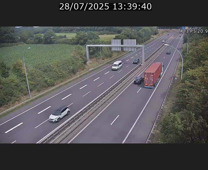 <h2>Traffic live webcam Luxembourg Croix de Bettembourg, rond-point d'Hellange - A13 direction Allemagne - BK 20.9</h2>