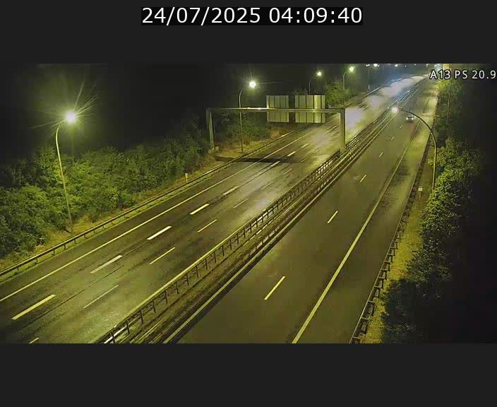 <h2>Traffic live webcam Luxembourg Croix de Bettembourg, rond-point d'Hellange - A13 direction Allemagne - BK 20.9</h2>