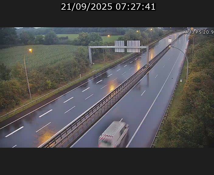 <h2>Traffic live webcam Luxembourg Croix de Bettembourg, rond-point d'Hellange - A13 direction Allemagne - BK 20.9</h2>
