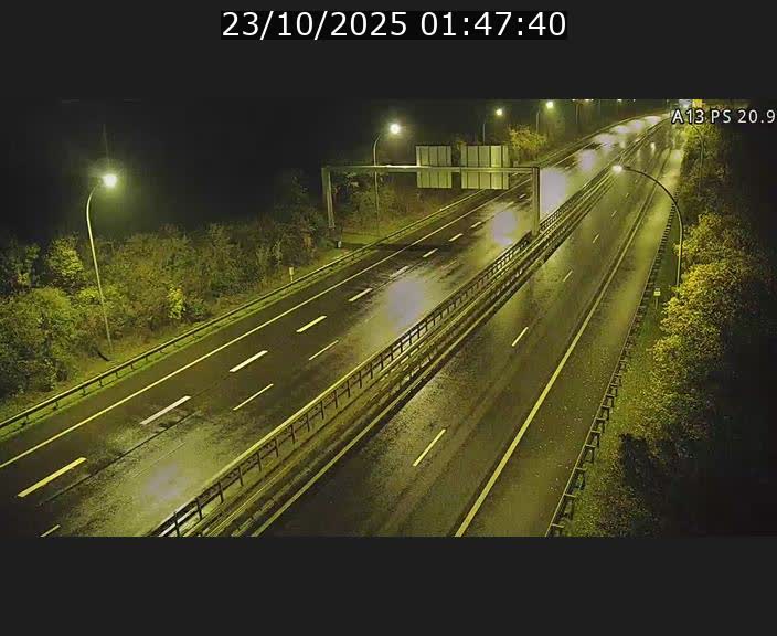 <h2>Traffic live webcam Luxembourg Croix de Bettembourg, rond-point d'Hellange - A13 direction Allemagne - BK 20.9</h2>