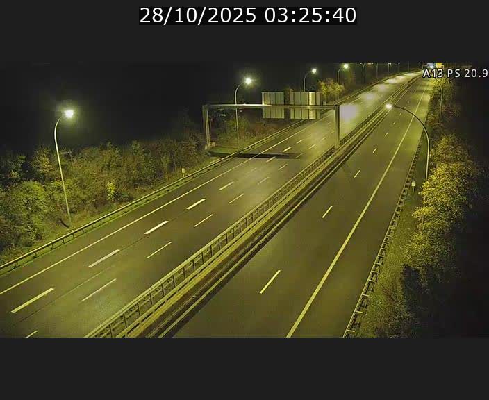 <h2>Traffic live webcam Luxembourg Croix de Bettembourg, rond-point d'Hellange - A13 direction Allemagne - BK 20.9</h2>