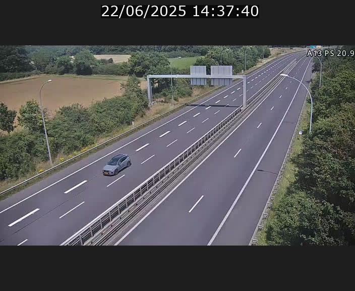 <h2>Traffic live webcam Luxembourg Croix de Bettembourg, rond-point d'Hellange - A13 direction Allemagne - BK 20.9</h2>