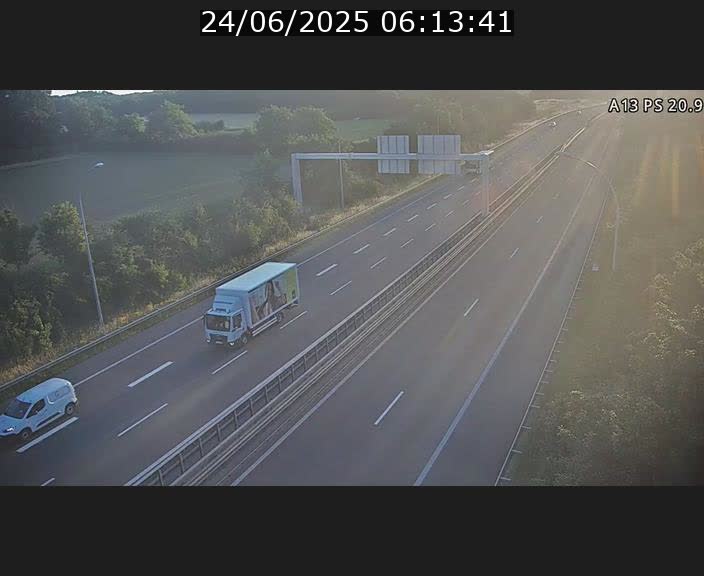 <h2>Traffic live webcam Luxembourg Croix de Bettembourg, rond-point d'Hellange - A13 direction Allemagne - BK 20.9</h2>