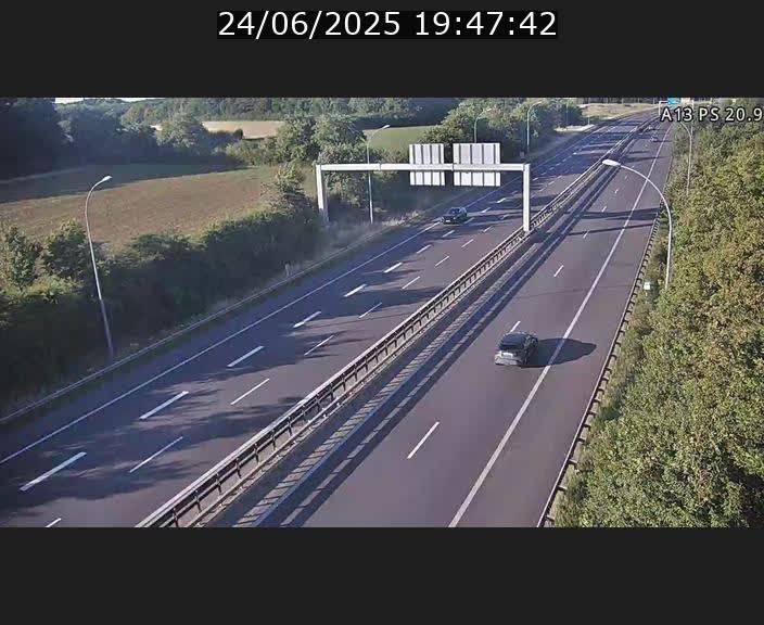 <h2>Traffic live webcam Luxembourg Croix de Bettembourg, rond-point d'Hellange - A13 direction Allemagne - BK 20.9</h2>