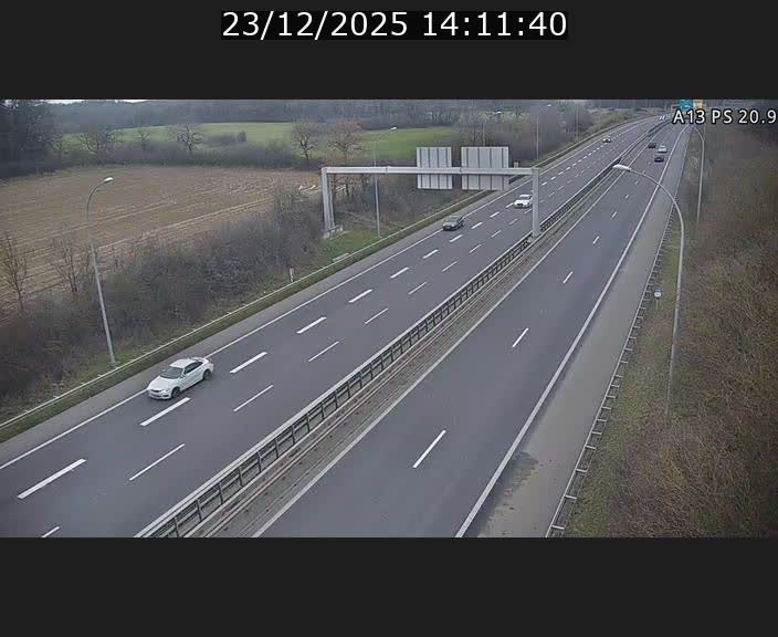 <h2>Traffic live webcam Luxembourg Croix de Bettembourg, rond-point d'Hellange - A13 direction Allemagne - BK 20.9</h2>