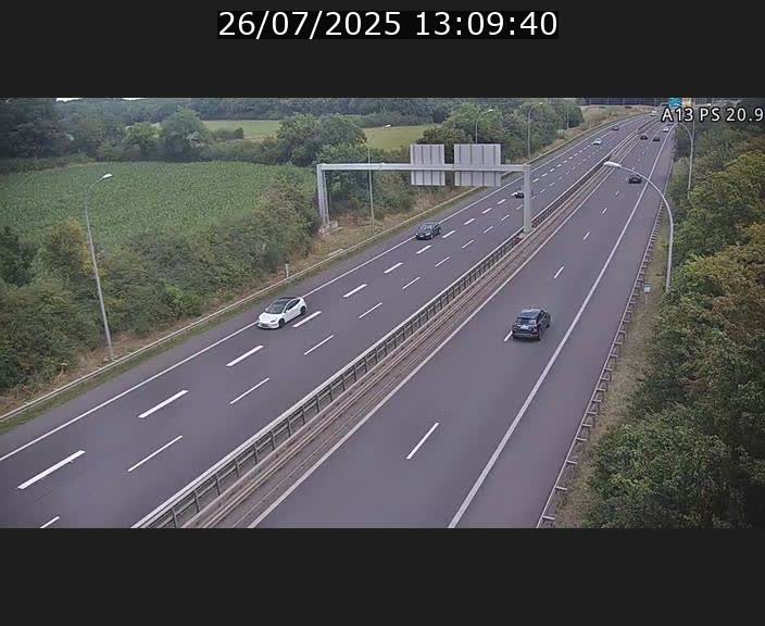 <h2>Traffic live webcam Luxembourg Croix de Bettembourg, rond-point d'Hellange - A13 direction Allemagne - BK 20.9</h2>