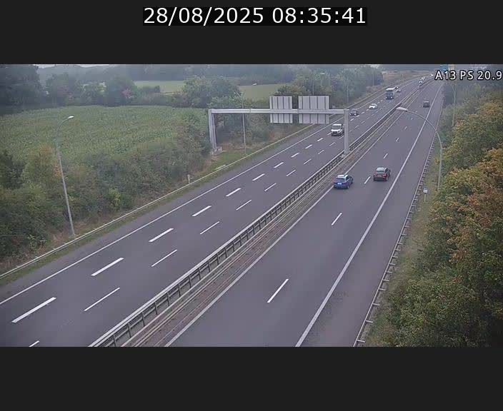 <h2>Traffic live webcam Luxembourg Croix de Bettembourg, rond-point d'Hellange - A13 direction Allemagne - BK 20.9</h2>