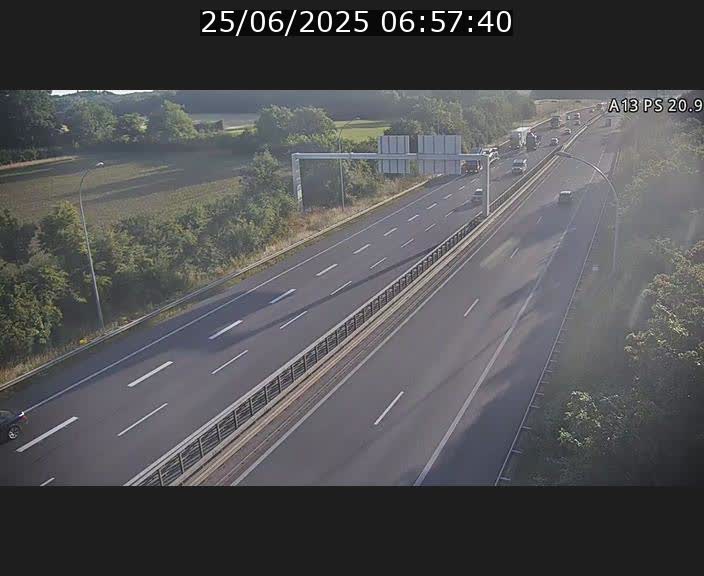 <h2>Traffic live webcam Luxembourg Croix de Bettembourg, rond-point d'Hellange - A13 direction Allemagne - BK 20.9</h2>
