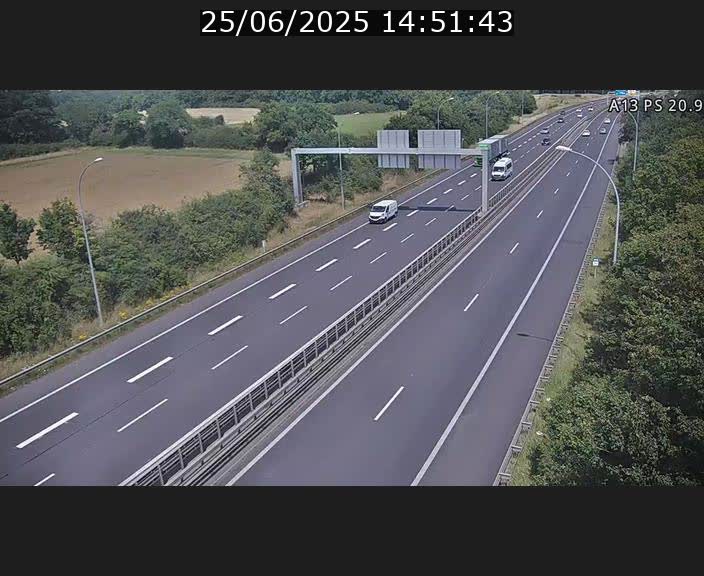 <h2>Traffic live webcam Luxembourg Croix de Bettembourg, rond-point d'Hellange - A13 direction Allemagne - BK 20.9</h2>