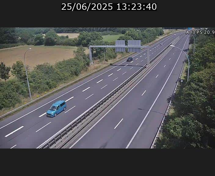 <h2>Traffic live webcam Luxembourg Croix de Bettembourg, rond-point d'Hellange - A13 direction Allemagne - BK 20.9</h2>