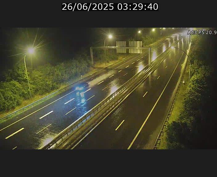 <h2>Traffic live webcam Luxembourg Croix de Bettembourg, rond-point d'Hellange - A13 direction Allemagne - BK 20.9</h2>