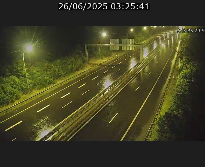 <h2>Traffic live webcam Luxembourg Croix de Bettembourg, rond-point d'Hellange - A13 direction Allemagne - BK 20.9</h2>