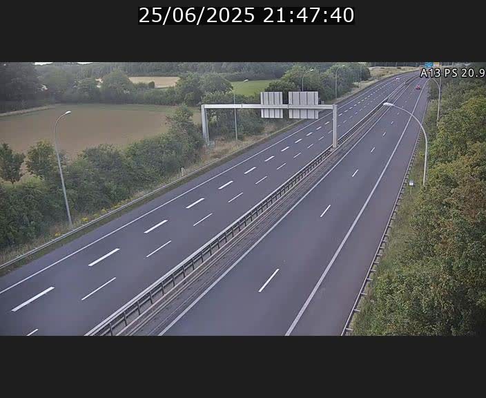 <h2>Traffic live webcam Luxembourg Croix de Bettembourg, rond-point d'Hellange - A13 direction Allemagne - BK 20.9</h2>