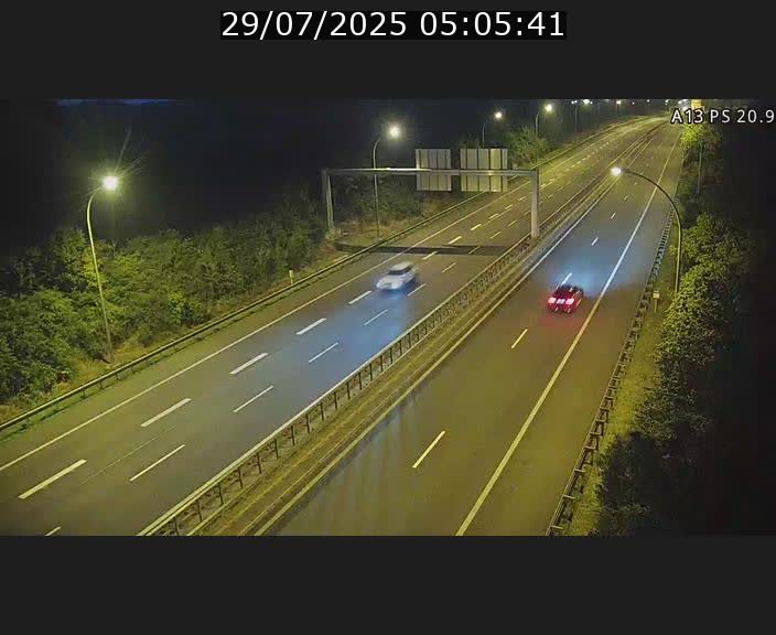 <h2>Traffic live webcam Luxembourg Croix de Bettembourg, rond-point d'Hellange - A13 direction Allemagne - BK 20.9</h2>
