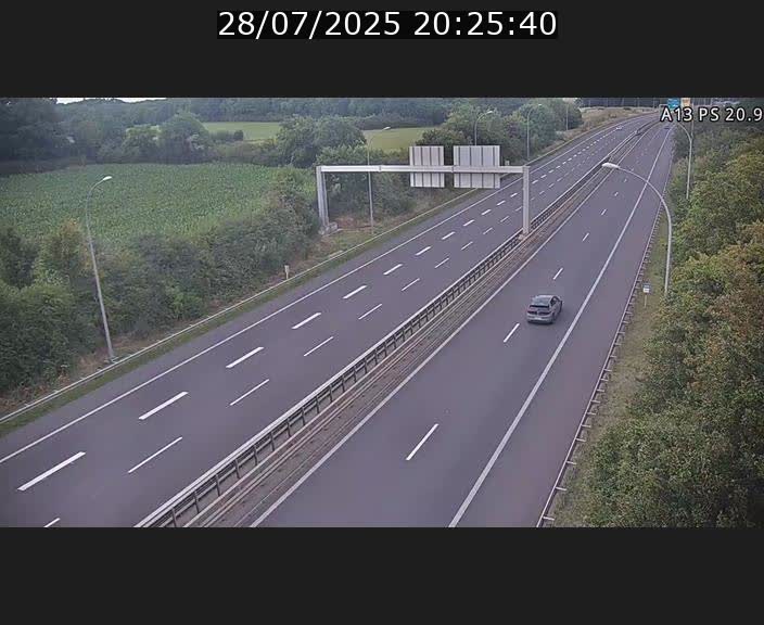 <h2>Traffic live webcam Luxembourg Croix de Bettembourg, rond-point d'Hellange - A13 direction Allemagne - BK 20.9</h2>