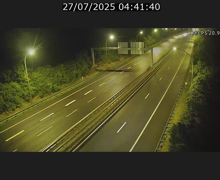 <h2>Traffic live webcam Luxembourg Croix de Bettembourg, rond-point d'Hellange - A13 direction Allemagne - BK 20.9</h2>