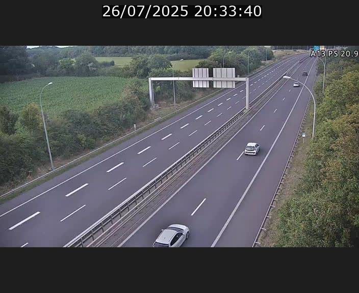 <h2>Traffic live webcam Luxembourg Croix de Bettembourg, rond-point d'Hellange - A13 direction Allemagne - BK 20.9</h2>