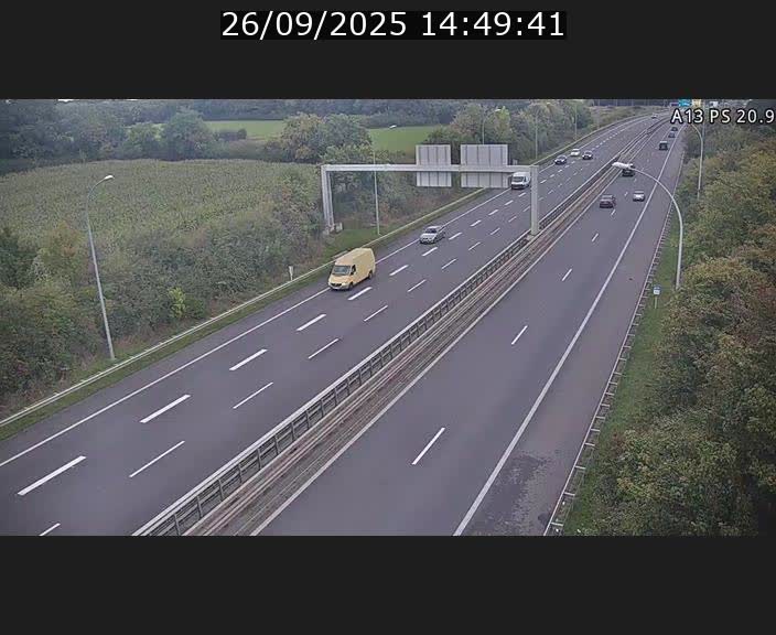 <h2>Traffic live webcam Luxembourg Croix de Bettembourg, rond-point d'Hellange - A13 direction Allemagne - BK 20.9</h2>