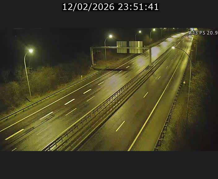 <h2>Traffic live webcam Luxembourg Croix de Bettembourg, rond-point d'Hellange - A13 direction Allemagne - BK 20.9</h2>