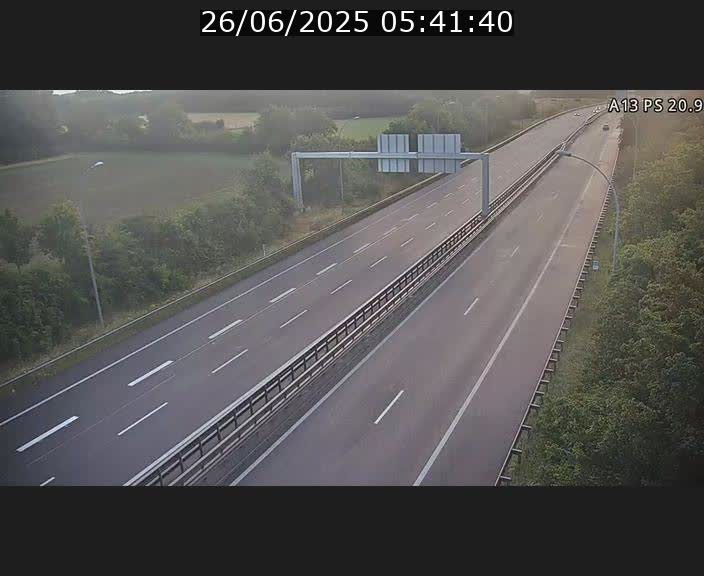 <h2>Traffic live webcam Luxembourg Croix de Bettembourg, rond-point d'Hellange - A13 direction Allemagne - BK 20.9</h2>