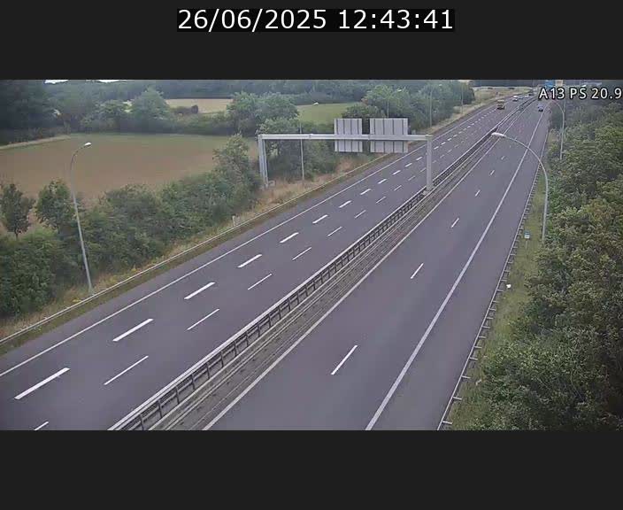 <h2>Traffic live webcam Luxembourg Croix de Bettembourg, rond-point d'Hellange - A13 direction Allemagne - BK 20.9</h2>